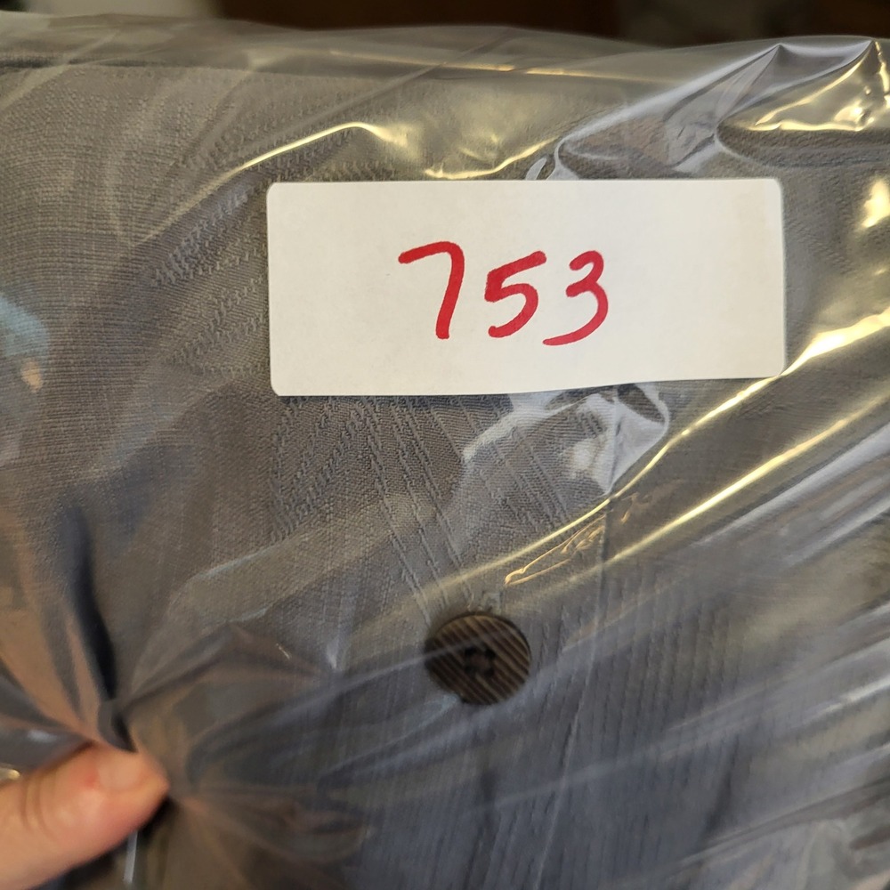 Tommy Bahama Original Fit 100% Silk Camp Shirt Lrge Gray Palm Jacquard Button Up - Picture 10 of 10